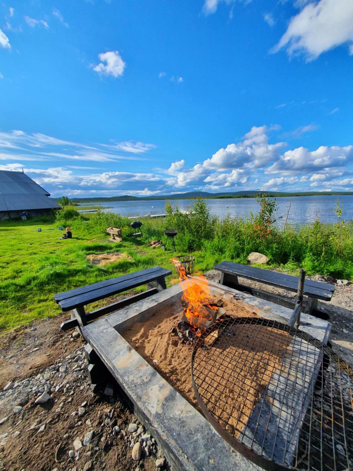 Camp Caroli Wooden Cabins Jukkasjärvi المظهر الخارجي الصورة
