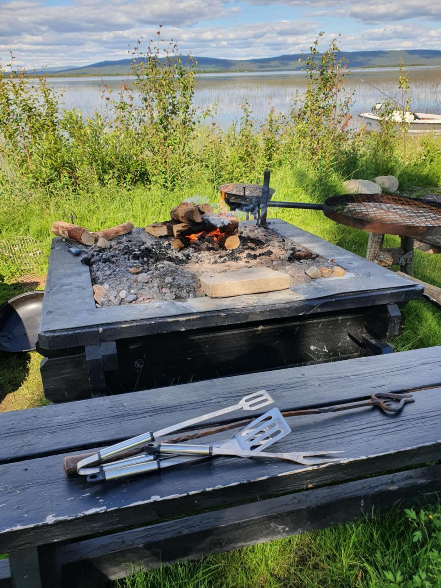 Camp Caroli Wooden Cabins Jukkasjärvi المظهر الخارجي الصورة