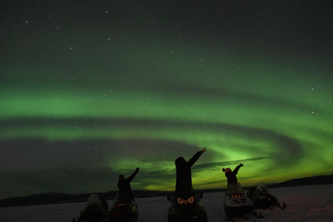 Camp Caroli Wooden Cabins Jukkasjärvi المظهر الخارجي الصورة