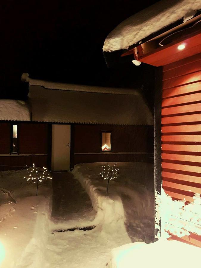 Camp Caroli Wooden Cabins Jukkasjärvi المظهر الخارجي الصورة