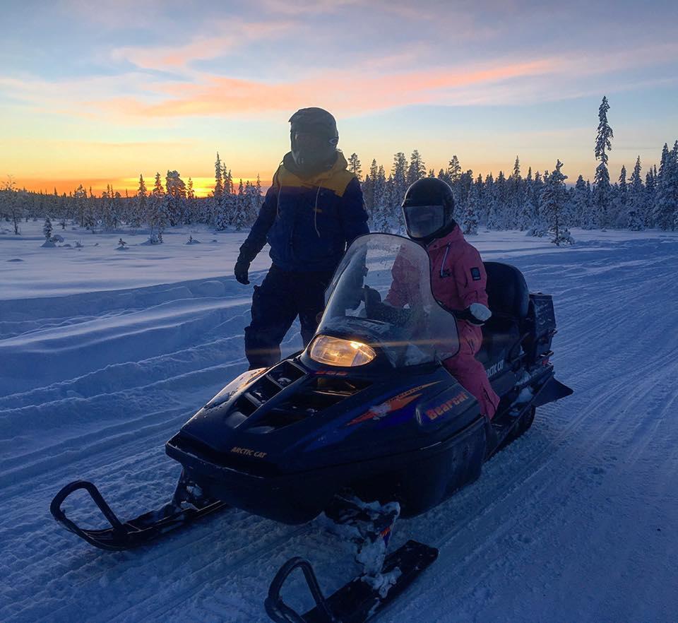 Camp Caroli Wooden Cabins Jukkasjärvi المظهر الخارجي الصورة