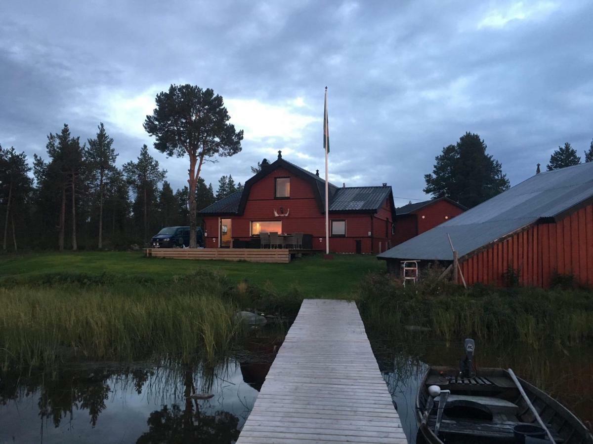 Camp Caroli Wooden Cabins Jukkasjärvi المظهر الخارجي الصورة